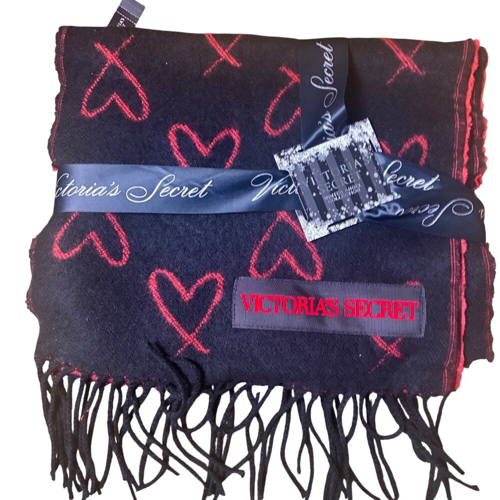NWT2 Victorias Secret Cozy Blanket Scarves Heart & Plaid, Black & Red Check Logo - Picture 4 of 11